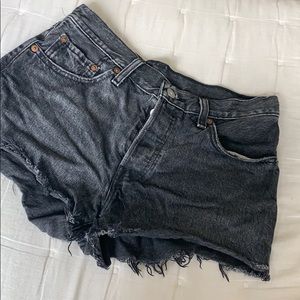 black levi shorts